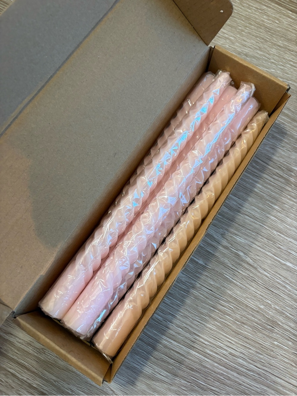 Elegant Pink Spiral Taper Party Candles